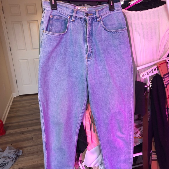 Vintage High Waisted Mom Jeans - Picture 4 of 5